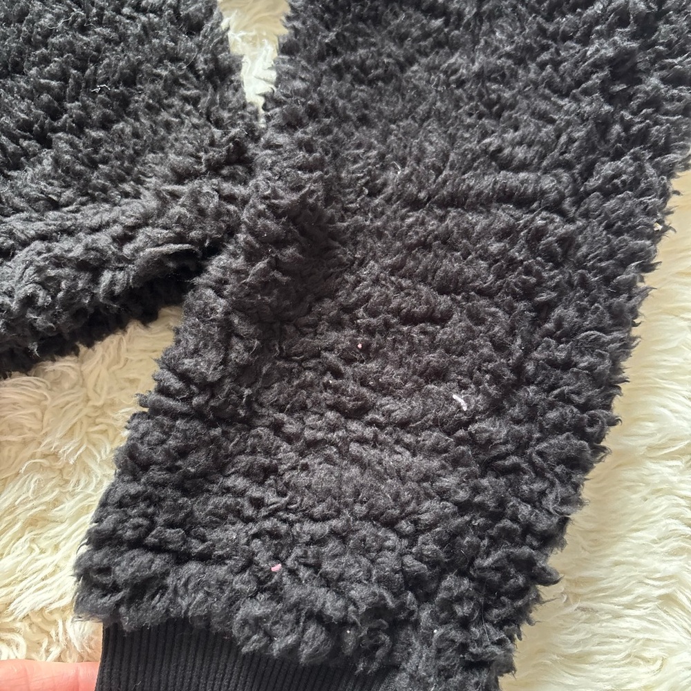 PrettyLittleThing Black Sherpa Set - Picture 6 of 8